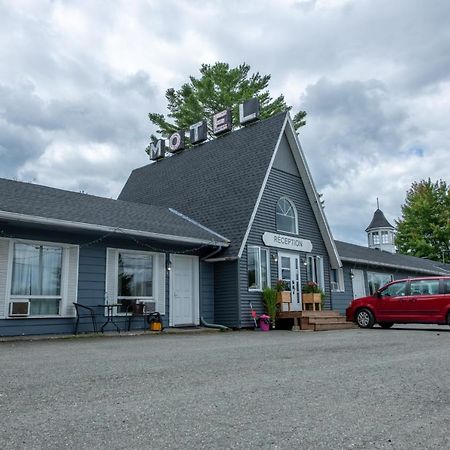 Motel Fleur De Lys Мейгог Экстерьер фото