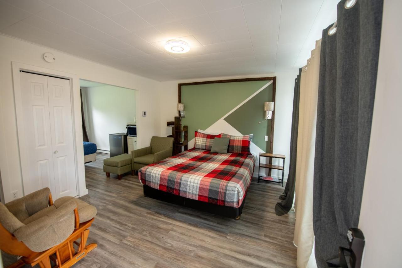 Motel Fleur De Lys Мейгог Экстерьер фото