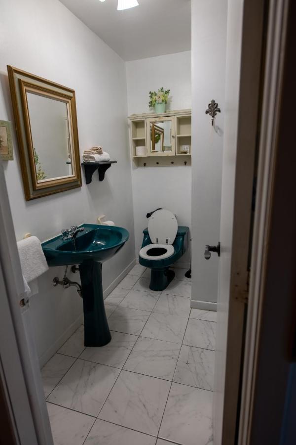Motel Fleur De Lys Мейгог Экстерьер фото