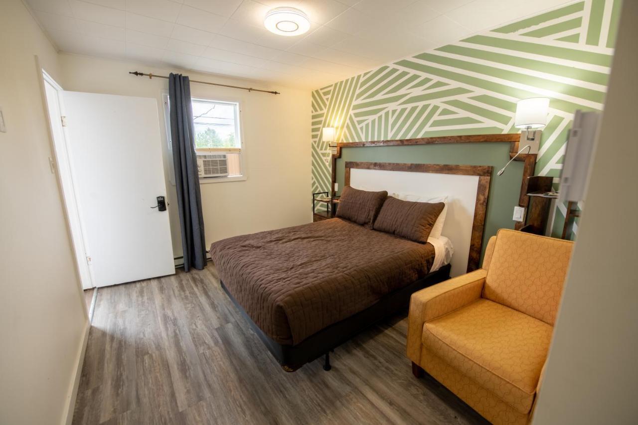 Motel Fleur De Lys Мейгог Экстерьер фото