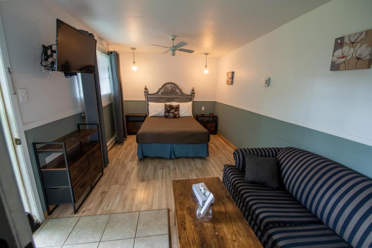 Motel Fleur De Lys Мейгог Экстерьер фото