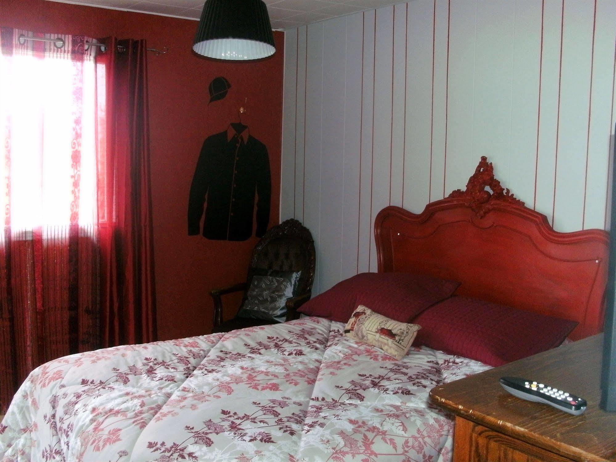 Motel Fleur De Lys Мейгог Экстерьер фото