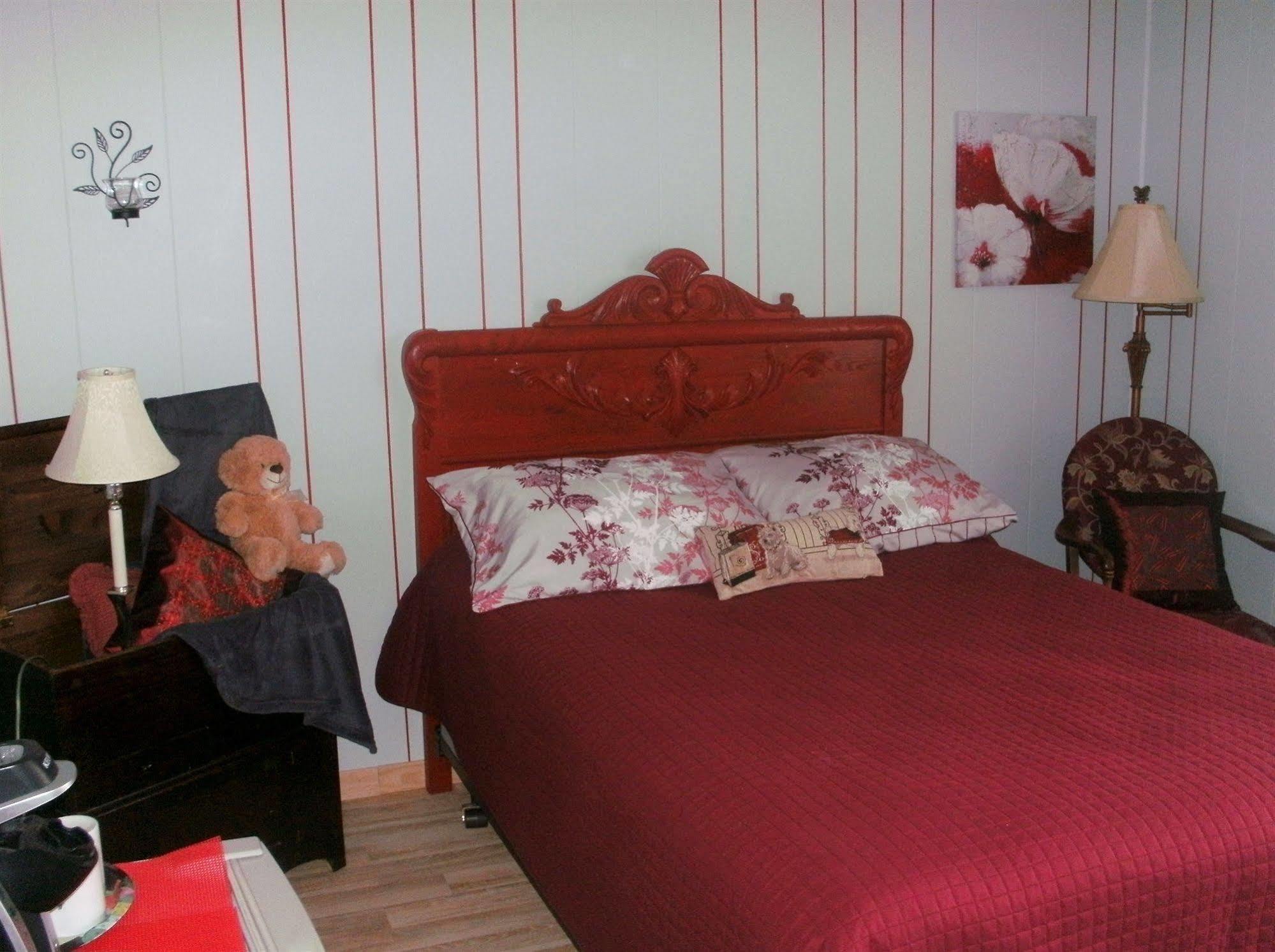Motel Fleur De Lys Мейгог Экстерьер фото