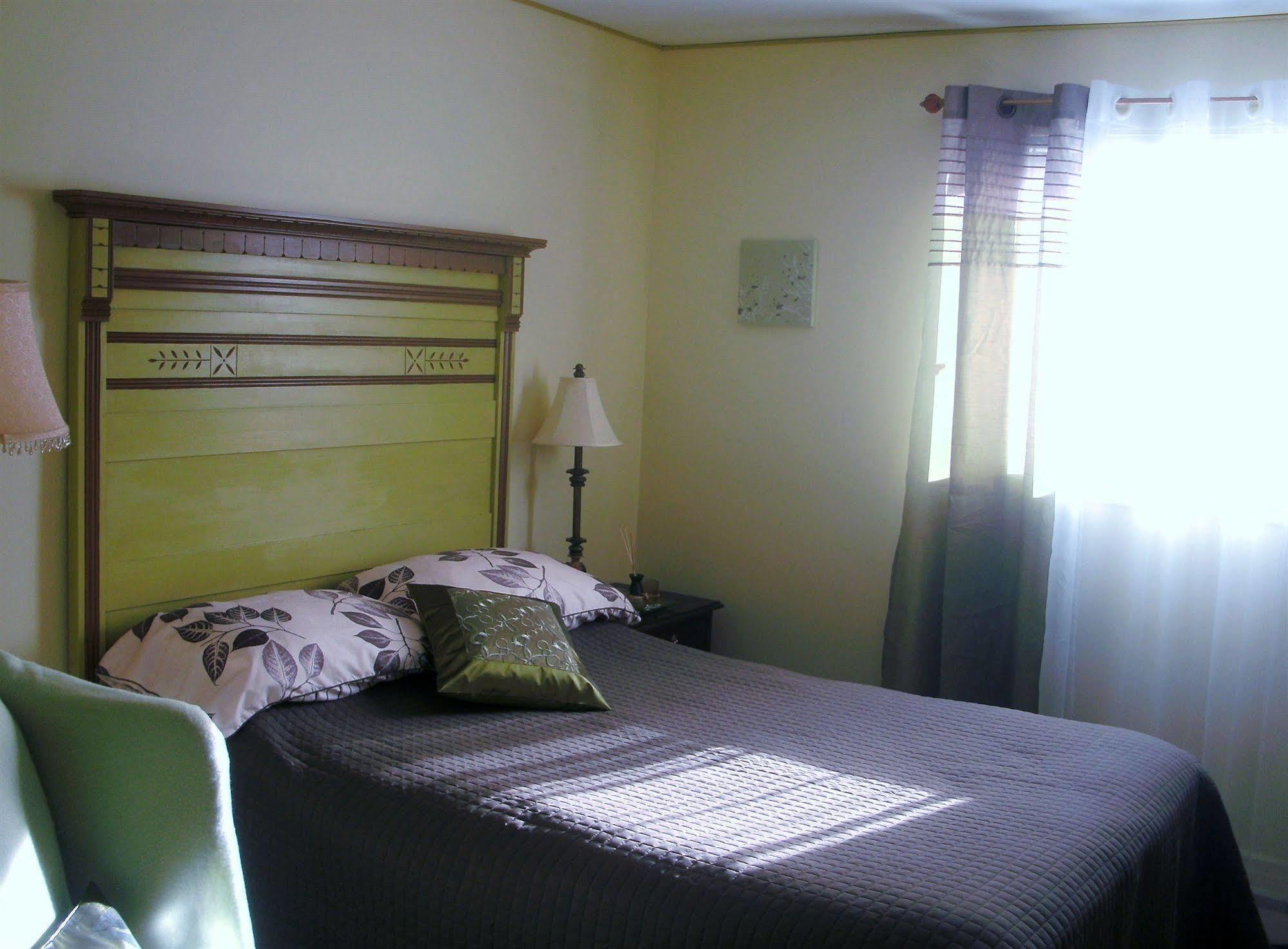 Motel Fleur De Lys Мейгог Экстерьер фото